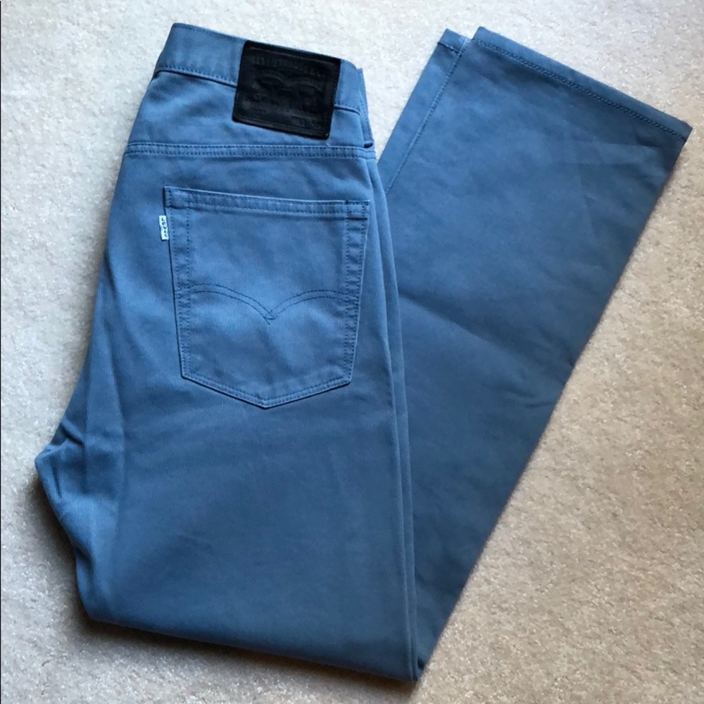 Levi Pants - W33 L30